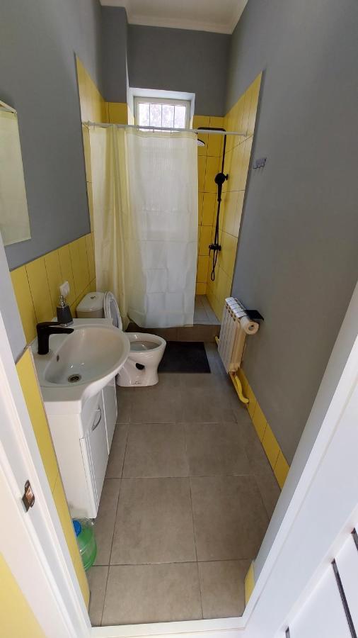 Check Inn Hostel Almaty Ngoại thất bức ảnh