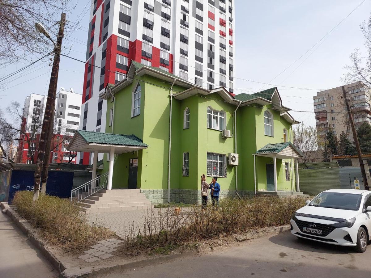 Check Inn Hostel Almaty Ngoại thất bức ảnh